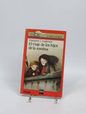 9780590320238_el-viaje-de-los-hijos-de-la-sombra_front-1.png El viaje de los hijos de la sombra