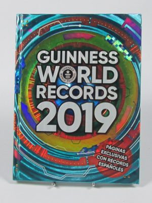 9788408193098_guinness-world-records-2019_front-2.jpg Guinness world records 2019