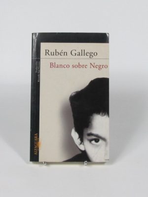 Blanco sobre negro