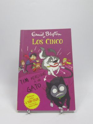 9788426142122_tim-persigue-a-un-gato-historias-cortas-de-los-cinco_front-2.jpg Tim persigue a un gato (historias cortas de los cinco)